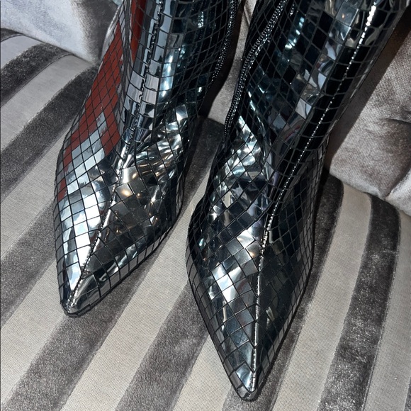 🪩 THE REFLECTION OF PERFECTION 👑 Azalea Wang "Showstopper" Mirror Mosaic Boots 🪩 - Picture 9 of 12